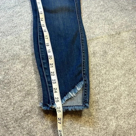 7 for all Mankind, The Ankle Skinny. Size 25. - Picture 5 of 11